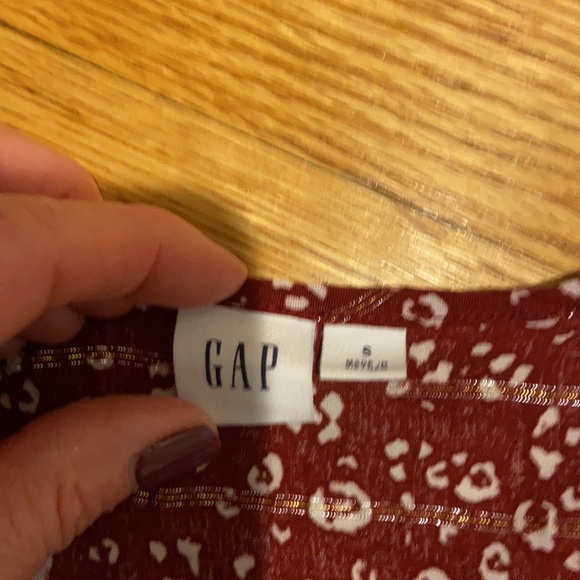 Gap top - Picture 2 of 5